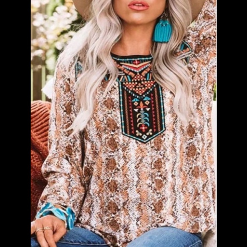 Native American Embroidery w/ Animal Print Flare Sleeves Hippie Style Shirt